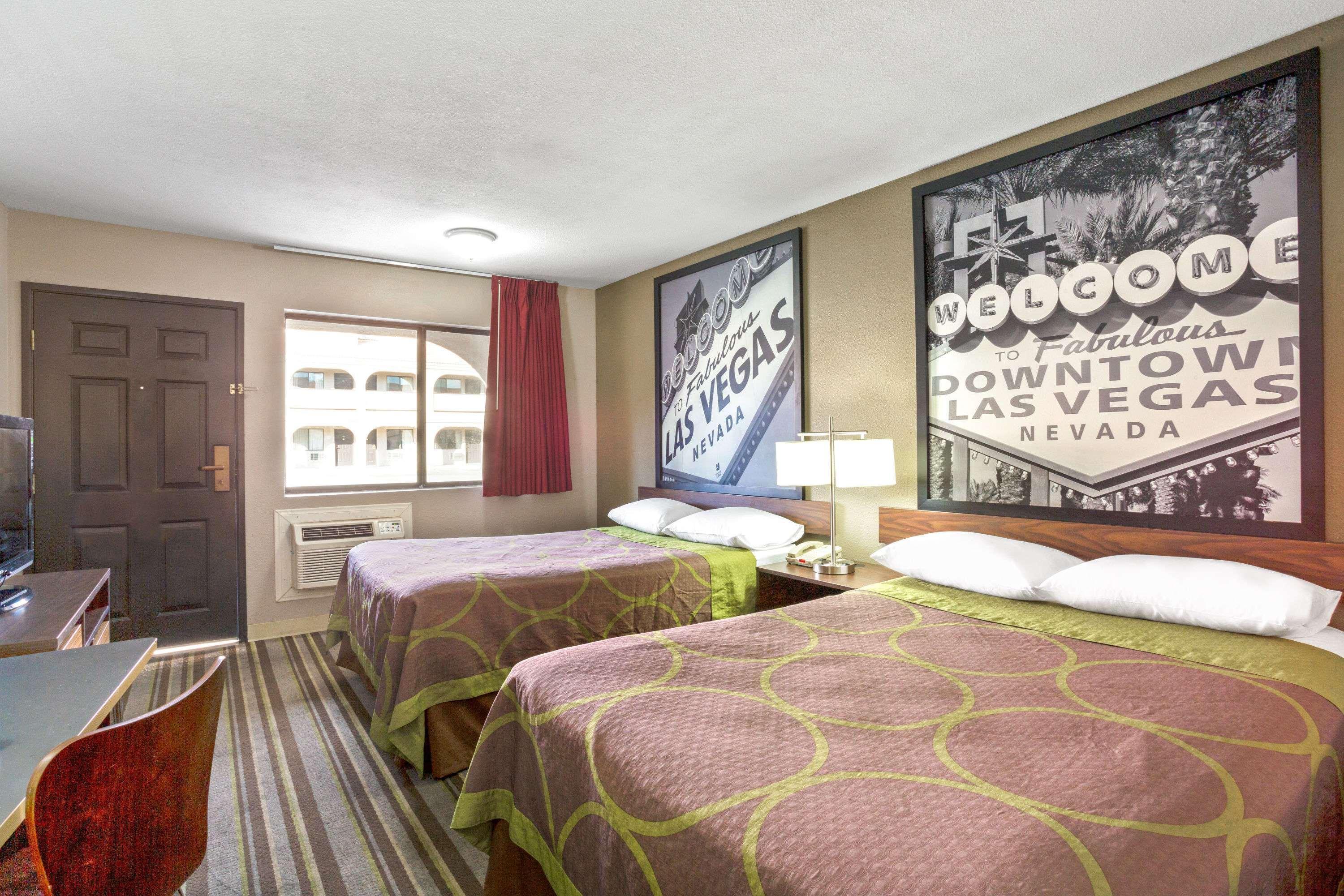 Super 8 By Wyndham Las Vegas Nellis Afb Area Exterior foto